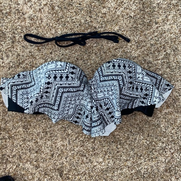 Aztec Strapless Top & Black Ruffle Bottoms - Picture 2 of 3